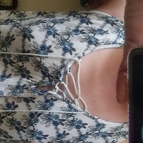 Boho tank. Drawstring criss cross chest - Picture 4 of 4